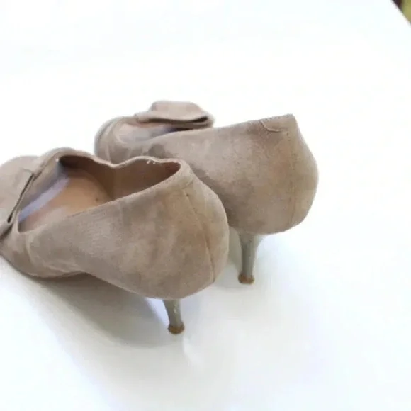 Bruno Magli peep toe pumps - Picture 8 of 16